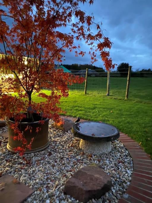 Courtyard Cottage 로커비 외부 사진